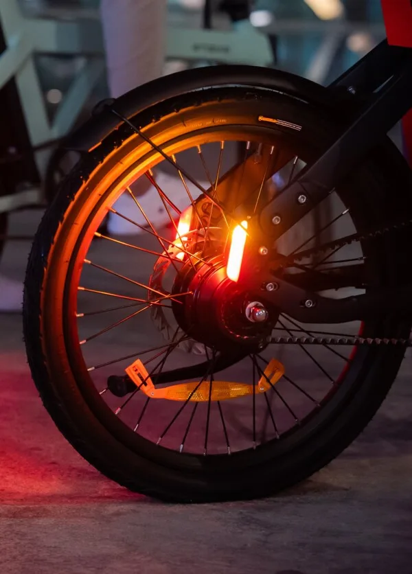 Engwe P20 Electric Bicycle rear wheel with brake lights